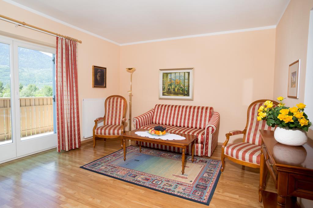 Residence Volkmar Postal / Burgstall Eksteriør billede